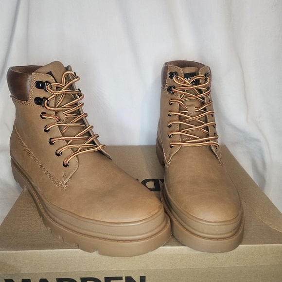 Steve Madden Other - Steve Madden MADDEN Glixxo Lug Sole Lace Up Combat Boot NWT Sz 11 Retail $100